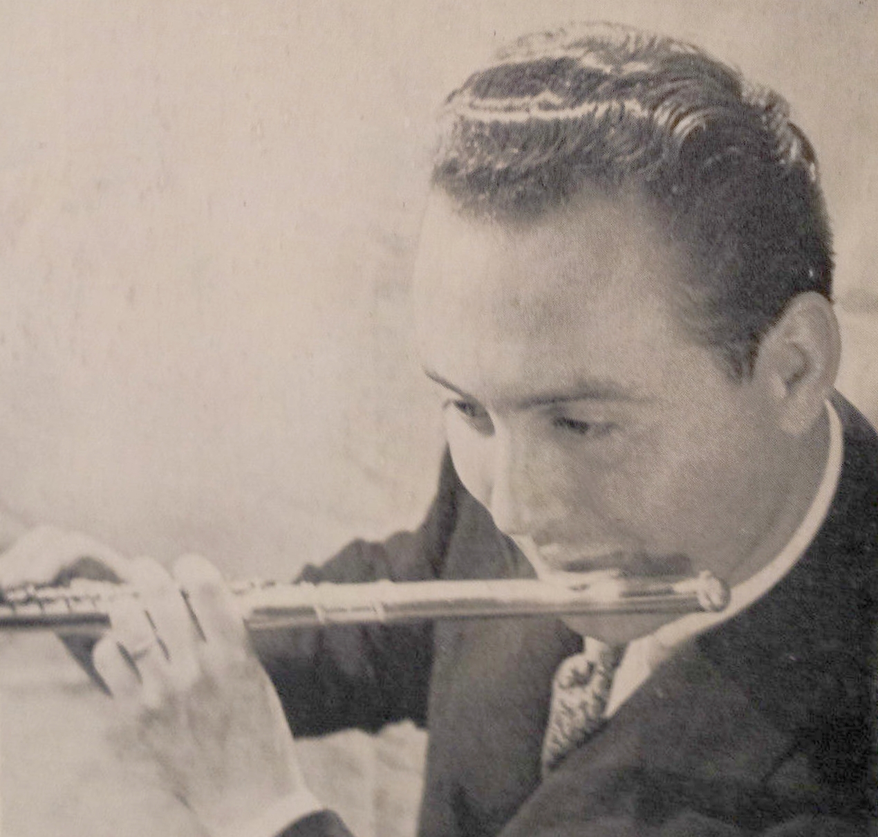 Le jeune Jean-Pierre RAMPAL vers 1953, une photo publiée au verso du disque Educo ECM 4001, cliquer pour une vue agrandie
